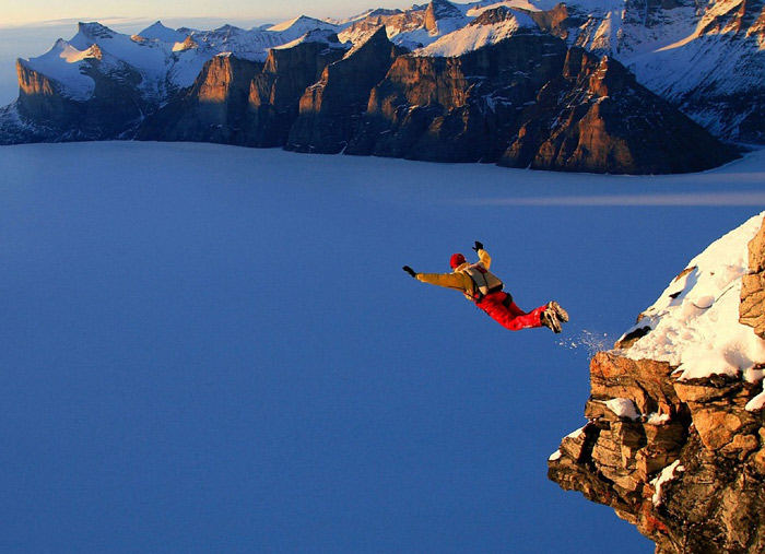BASE jumping
