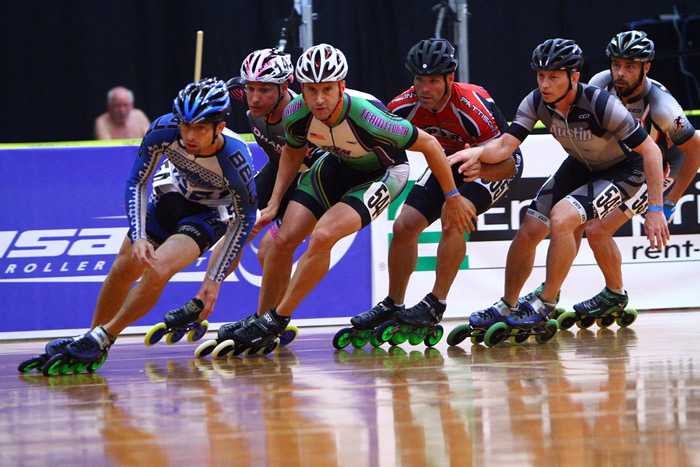 inline speed skating race