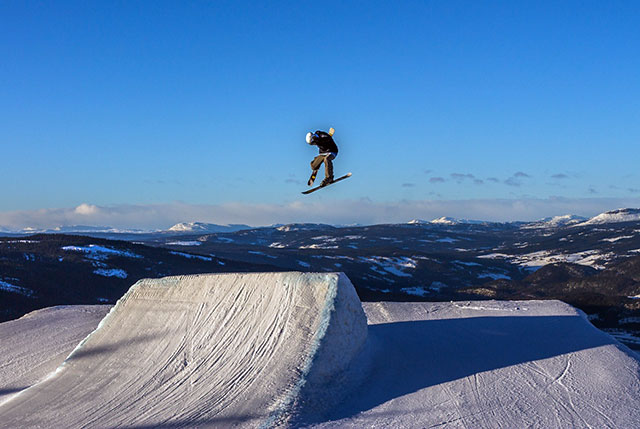 freestyle skiing jump